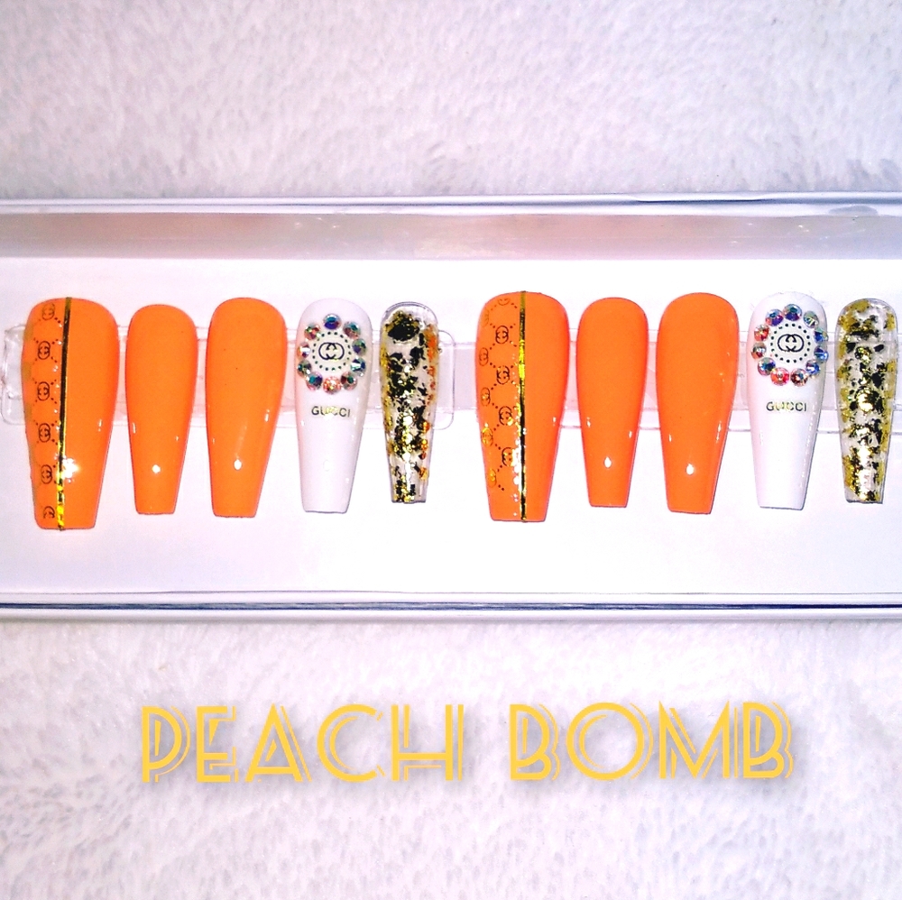 Lux Press-On Nail Set (Coffin Shape)